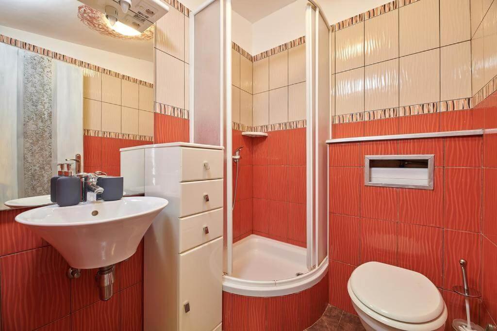 Rooms Konoba Pjero Бує Екстер'єр фото